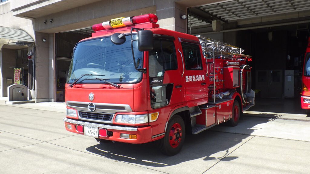 水槽付ポンプ車